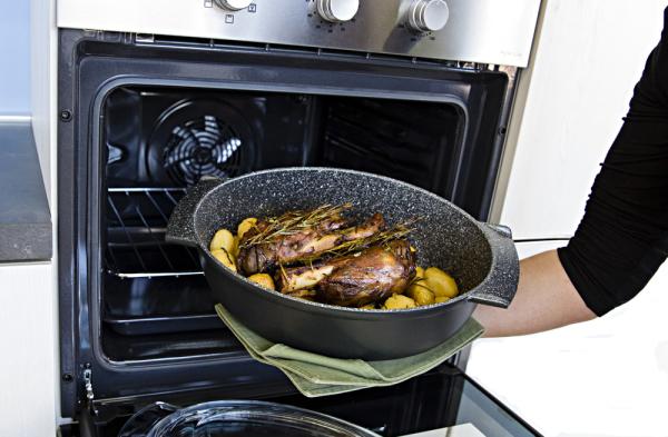 γάστρα; roasting pan; granito; risoli; mayestic