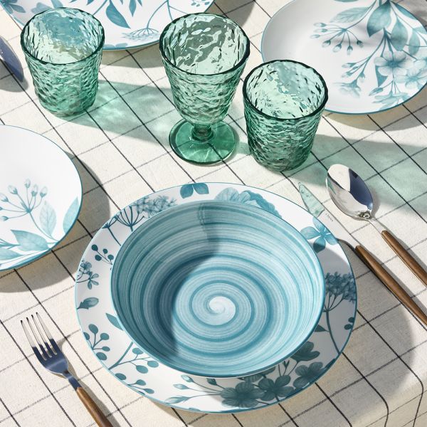 Coralie Teal